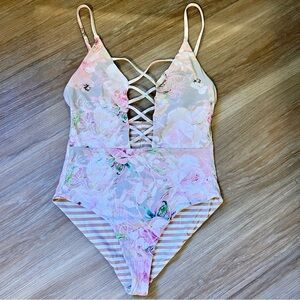 Dippin’ Daisy’s Floral One Piece Swimsuit – Size Medium